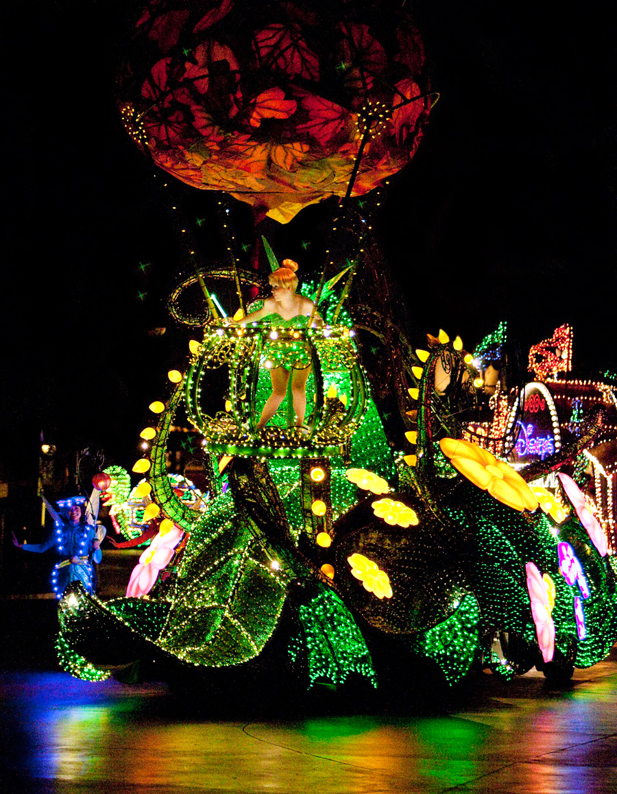 Main Street Electrical Parade Returns to Walt Disney World Resort this