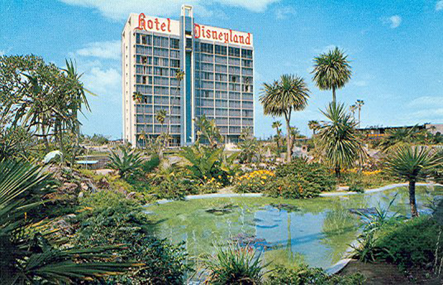 The Hiest Hotel On Earth Tour Disney Parks Blog Disneyland Hotel