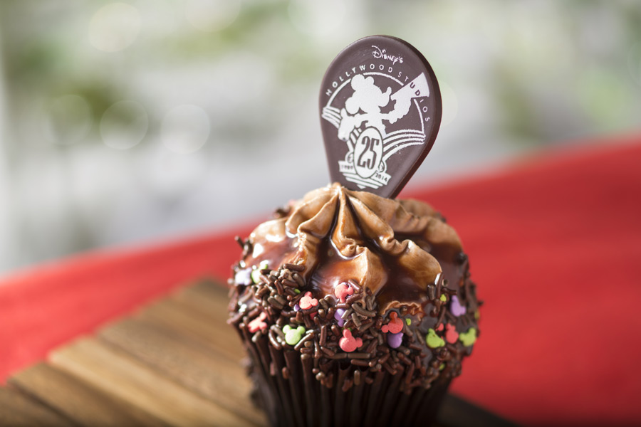 Disney’s Hollywood Studios Anniversary Cupcake Available