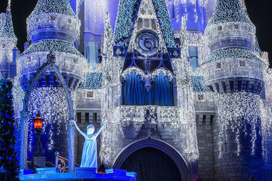 This Week in Disney Parks Photos ‘A Frozen Holiday Wish’ Debuts at