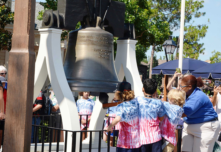 Disney Youth Programs Recognizes A Louisiana Teacher for Two Decades of Y.E.S. Participation