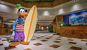 A life size stature of Goofy welcomes Guests to the lobby of Disneys Paradise Pier Hotel
A life size stature of Goofy welcomes Guests to the lobby of Disneys Paradise Pier Hotel