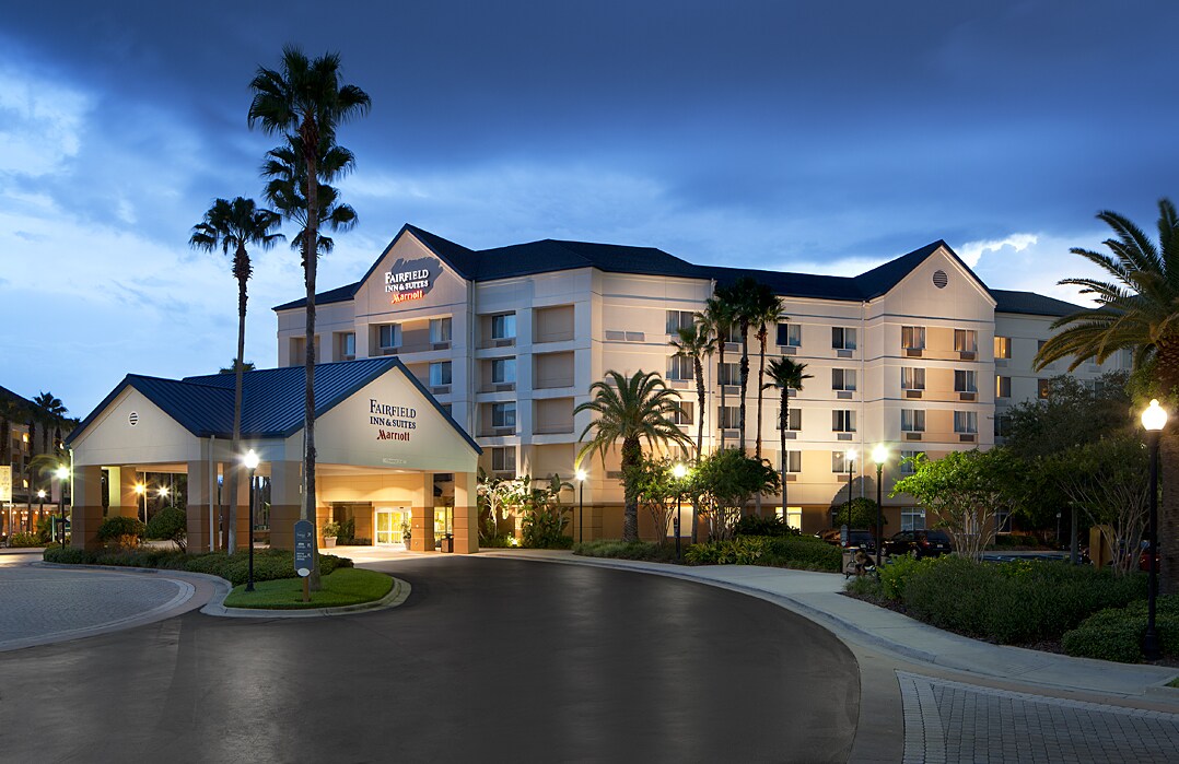 Fairfield Inn Suites Orlando In The Marriott Village The Fairfield Inn Orlando At Lake Buena Vista In Marriott Village Offers All Comforts