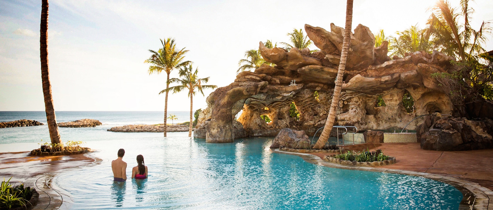 Aulani Disney Hawaii Resort A Rela In The Waters Of Ka Maka Grotto Oceanfront Pool While Looking Out