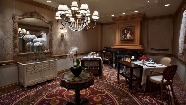 victoria-and-alberts-gallery13.jpg